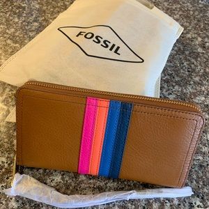 Fossil wallet leather women’s